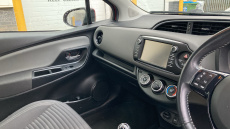 Toyota Yaris 1.5 VVT-i Icon 5dr Petrol Hatchback